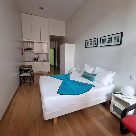 12 Short Term Apartment *